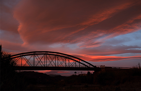 El Puente al atardecer